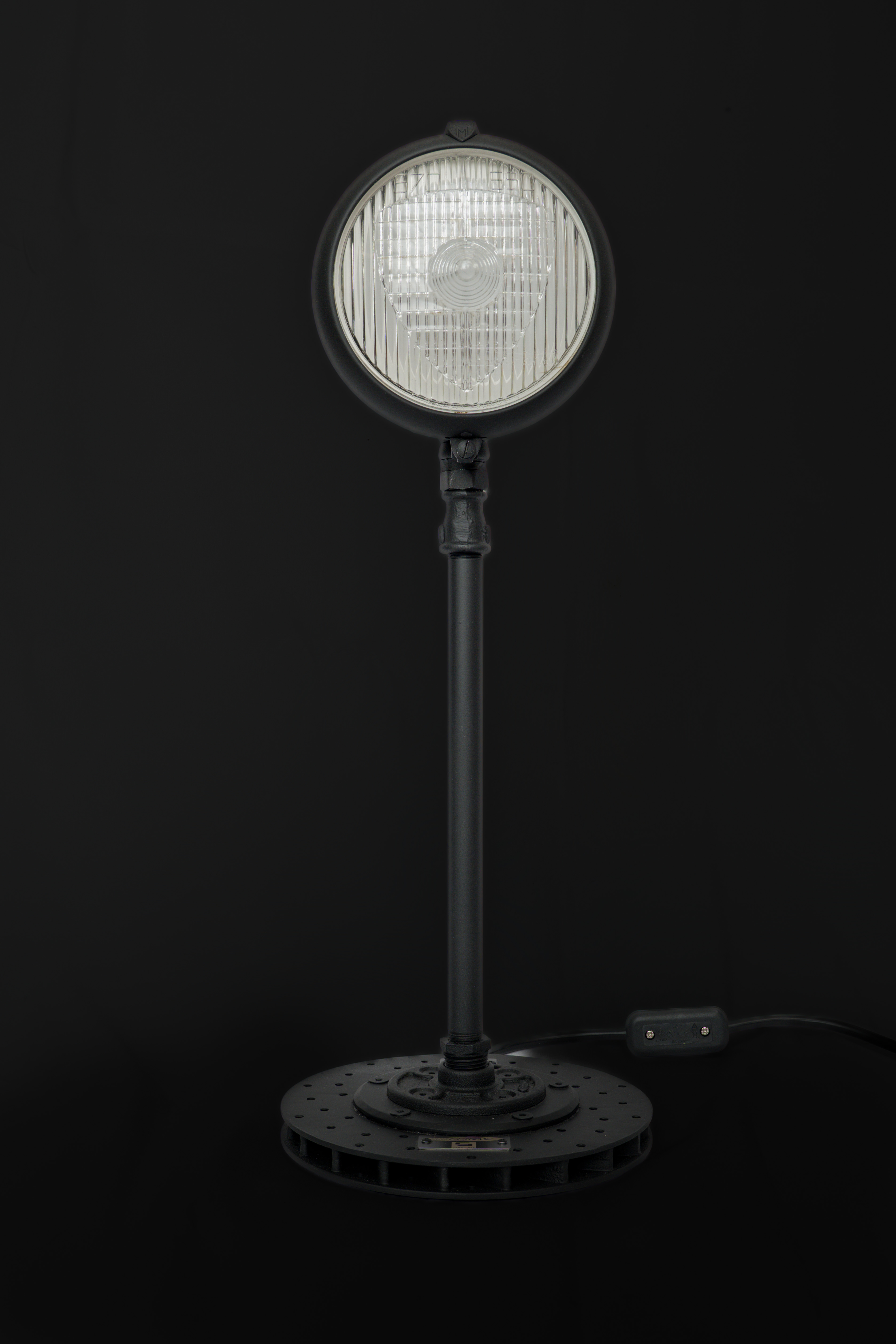 Lampe de chevet artisanale DLH Création, pièce unique fabriquée à la main en Gironde